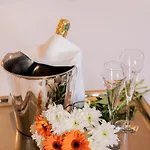 Demeures & Chateaux De La Tour - & Restaurants - Auvergne Szálloda 4*