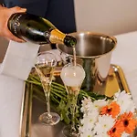 Demeures & Chateaux De La Tour - & Restaurants - Auvergne 4*