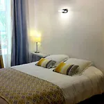 Demeures & Chateaux De La Tour - & Restaurants - Auvergne Marcolès