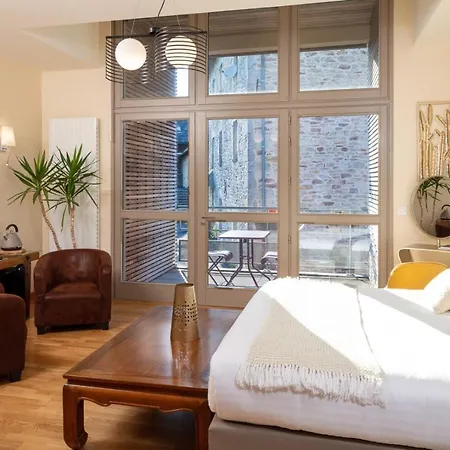 فندق Demeures & Chateaux De La Tour - & Restaurants - Auvergne 4*