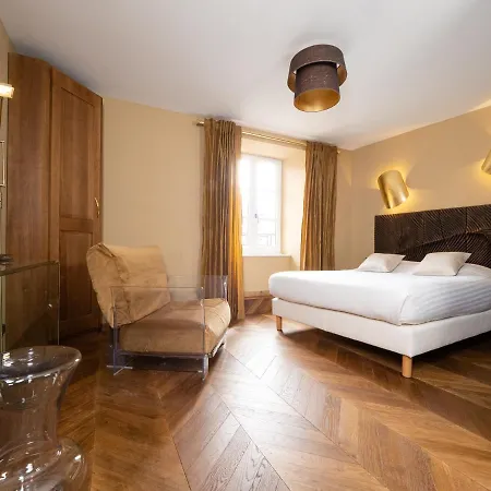 Demeures & Chateaux De La Tour - & Restaurants - Auvergne Marcoles