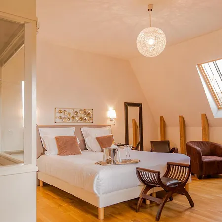 Demeures & Chateaux De La Tour - & Restaurants - Auvergne Marcoles