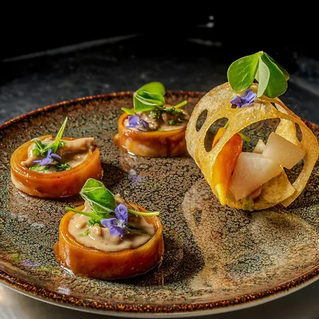 Hotel Demeures & Chateaux De La Tour - & Restaurants - Auvergne Marcoles