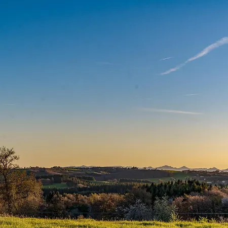Demeures & Chateaux De La Tour - & Restaurants - Auvergne 4* Marcoles