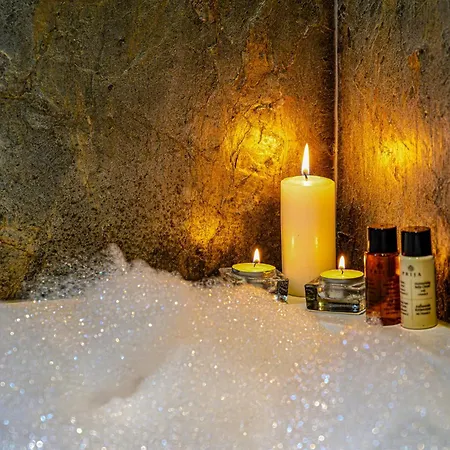 Demeures & Chateaux De La Tour - & Restaurants - Auvergne 4* Marcoles