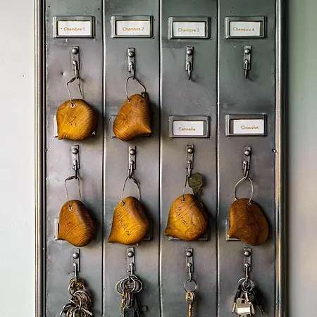 Demeures & Chateaux De La Tour - & Restaurants - Auvergne Marcoles