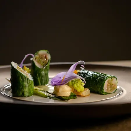 Hotel Demeures & Chateaux De La Tour - & Restaurants - Auvergne 4*