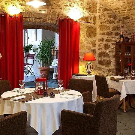 Demeures & Chateaux De La Tour - & Restaurants - Auvergne מלון