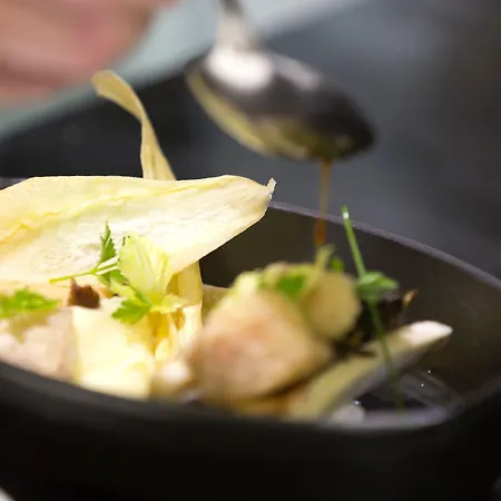 Hotel Demeures & Chateaux De La Tour - & Restaurants - Auvergne