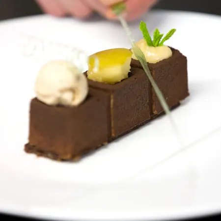 Demeures & Chateaux De La Tour - & Restaurants - Auvergne 4* Marcoles