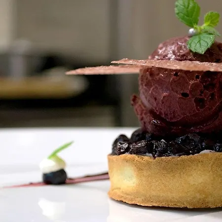 Demeures & Chateaux De La Tour - & Restaurants - Auvergne