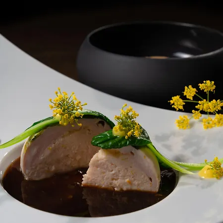 Demeures & Chateaux De La Tour - & Restaurants - Auvergne 4*