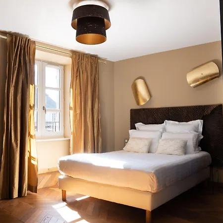 Demeures & Chateaux De La Tour - & Restaurants - Auvergne Hotell 4*