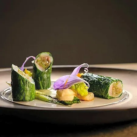 Demeures & Chateaux De La Tour - & Restaurants - Auvergne Szálloda