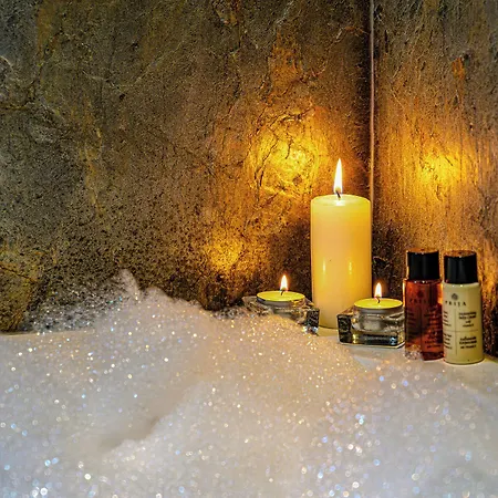 Hotel Demeures & Chateaux De La Tour - & Restaurants - Auvergne Marcoles